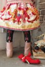 11-890パッチワークドールプリントワンピース <br>(★ピンク/コン) <br>・TODDLER￥31,680～(100～140cm) <br>・SISTER￥36,080～(150/160cm) <br>11-871ドールニットカーディガン <br>(★ピンク/アカ) <br>・TODDLER￥39,380～(S/M/Lサイズ) <br>・SISTER￥43,780-(Fサイズ) <br>11-903リボン柄タイツ <br>(アイボリー/★グリーン/コン)￥5,830-(105/120/135/150cm) <br>11-755 3連リボンブーツ <br>(★ピンク/チャ/アカ)￥14,080～(17～24cm)