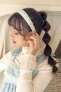 14-104レース＆リボンチュニック <br>(ピンク/★サックス)￥18,480-(Fサイズ) <br>14-102レース付きリブテレコプルオーバー <br>(★オフ白/クロ)￥11,880-(Fサイズ) <br>14-111パールカチューシャ <br>(ピンク/★サックス)￥9,680-(Fサイズ) <br>その他　参考商品