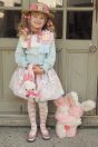 11-106ヨークフリルニットカーディガン <br>(ピンク/★サックス) <br>・TODDLER￥26,180～(100～140cm) <br>・SISTER￥30,580-(Fサイズ) <br>11-122うさぎぬいぐるみプリントスカート <br>(ピンク/★サックス)￥19,580～(100～140cm) <br>11-130リボンキャノチェ <br>(★ピンク/アカ)￥25,080-(54/56cm) <br>11-134お花クリップ <br>(★ピンク/アカ)￥7,480-(Fサイズ) <br>11-135ギンガムリボンクリップセット <br>(★ピンク/サックス/アカ)￥7,480-(Fサイズ) <br>11-133お花ロゼッタ <br>(★ピンク/アカ)￥18,480-(Fサイズ) <br>11-137うさぎぬいぐるみバッグ <br>(★ピンク/キイロ)￥22,880-(Fサイズ) <br>11-138レースアップ柄ニーハイソックス <br>(ピンク/★サックス)￥3,520-(14～23cm) <br>11-009グリッターシューズ <br>(オフ白/★ピンク/アカ)￥12,980～(17～24cm)
