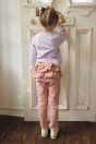 11-108カップケーキトレーナー <br>（ミント/★パープル） <br>・BABY￥11,880-(80/90cm) <br>・TODDLER￥12,980～(100～140cm) <br>・SISTER￥15,180-(150/160cm) <br>11-116バックフリルカットソーパンツ <br>（★ピンク/クロ） <br>・BABY￥10,780-(80/90cm) <br>・TODDLER￥11,880～(100～140cm) <br>11-026リボンクリップ <br>(★ピンク/サックス/アカ)￥3,850-(Fサイズ) <br>＊リボンクリップは1点の価格となります。 <br>靴　参考商品