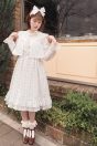 14-206アンティークローズプリントミディ丈ワンピース <br>(ピンク/★サックス)￥32,780-(Fサイズ) <br>14-200コットンレースボレロジャケット <br>(★オフ白)￥22,880-(Fサイズ) <br>14-209アンティークローズプリントリボンカチューシャ <br>(ピンク/★サックス)￥8,580-(Fサイズ) <br>14-210レース＆リボンソックス <br>(★オフ白/クロ)￥4,180-(23cm) <br>その他　参考商品
