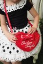 11-308レース付きパフTシャツ <br>(★クロ/アカ) <br>・TODDLER ￥15,180～(100～140cm) <br>・SISTER ￥17,380-(150/160cm) <br>11-316ドットフリルスカート <br>(★クロ/アカ)￥19,580～(100～140cm) <br>11-333ハートエナメルポシェット <br>（★アカ/クロ）￥18,480-(Fサイズ)
