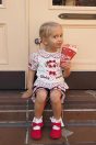 11-303クレープアップリケプルオーバー <br>（★オフ白/ピンク） <br>・BABY￥14,080-(80/90cm) <br>・TODDLER￥15,180～(100～140cm) <br>11-311ドットリボンデニムニットパンツ <br>（★コン） <br>・BABY￥11,880-(80/90cm) <br>・TODDLER￥12,980～(100～140cm) <br>11-330ドットリボンポニー <br>（ピンク/ミント/★アカ）￥5,280～(Fサイズ) <br>11-062レースソックス <br>(★オフ白)￥3,080-(11～20cm) <br>10-020リボンストラップシューズ <br>(ピンク/★アカ/クロ) <br>・BABY￥9,130-(13/14cm) <br>＊クロは14cmのみ <br>・TODDLER￥9,680～(15～21cm) <br>＊ピンクは18cmまで