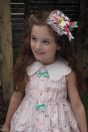 11-420あひるお出かけプリントサンドレス <br>(★ピンク/サックス) <br>・TODDLER￥36,080～(100～140cm) <br>・SISTER ￥40,480-(150/160cm) <br>11-428お花ブーケクリップ <br>(★ミント/アカ) ￥18,480-(Fサイズ)
