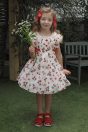 11-421カットボイルストロベリープリントサンドレス <br>(★アイボリー/サックス) <br>・TODDLER ¥36,080～(100～140cm) <br>11-026リボンクリップ <br>(ピンク/サックス/★アカ)￥3,850-(Fサイズ) <br>＊リボンクリップは1点の価格となります。 <br>11-340リボンフリルサンダル <br>(オフ白/ピンク/★アカ) <br>・BABY￥9,680-(14cm) <br>・TODDLER￥10,230～(15～21cm) <br>・TODDLER￥10,230～(15～21cm)