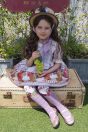 11-519フルーツバスケットプリントワンピース <br>(アイボリー/★パープル) <br>・TODDLER ¥36,080～(100～140cm) <br>11-530ぶどうキャノチェ <br>(★パープル/ワイン) ¥25,080-(Fサイズ) <br>11-536フルーツバスケットニーハイソックス <br>(アイボリー/★パープル) ¥3,520-(14～23cm) <br>11-009グリッターシューズ <br>(オフ白/★ピンク/アカ)￥12,980～(17～24cm)