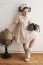 11-518ボタニカルプリントワンピース <br>(★アイボリー/コン) <br>・TODDLER ¥21,780～(100～140cm) <br>11-532ボタニカルプリントリボンヘアバンド <br>(★アイボリー/コン) ¥6,930-(Fサイズ) <br>11-061レースソックス <br>(★オフ白)￥3,080-(11～15cm) <br>靴　参考商品