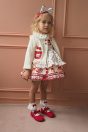 11-653ジャムポットアップリケカーディガン <br>(★オフ白/ピンク) <br>・BABY ¥16,280-Fサイズ) <br>・TODDLER ¥17,380～(100～140cm) <br>11-658いちごプリントカットソーブラウス <br>(★オフ白) <br>・BABY ¥15,180-(80/90cm) <br>・TODDLER ¥16,280～(100～140cm) <br>11-668シャーリーカフェプリントワンピース <br>(★アイボリー/ピンク) <br>・BABY ¥29,480-(80/90cm) <br>・TODDLER ¥31,680～(100～140cm) <br>11-667いちごプリントエプロン <br>(★オフ白) <br>・BABY ¥10,780-(Fサイズ) <br>・TODDLER ¥11,880-(Fサイズ) <br>10-678いちごプリントリボンヘアバンド <br>(★オフ白) ¥7,480-(Fサイズ) <br>10-681いちご柄レース付きソックス <br>(★オフ白) ¥3,850-(11～15cm) <br>10-020リボンストラップシューズ <br>(ピンク/★アカ/クロ) <br>・BABY￥9,130-(13/14cm) <br>＊クロは14cmのみ <br>・TODDLER￥9,680～(15～21cm) <br>＊ピンクは18cmまで