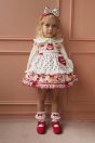 11-658いちごプリントカットソーブラウス <br>(★オフ白) <br>・BABY ¥15,180-(80/90cm) <br>・TODDLER ¥16,280～(100～140cm) <br>11-668シャーリーカフェプリントワンピース <br>(★アイボリー/ピンク) <br>・BABY ¥29,480-(80/90cm) <br>・TODDLER ¥31,680～(100～140cm) <br>11-667いちごプリントエプロン <br>(★オフ白) <br>・BABY ¥10,780-(Fサイズ) <br>・TODDLER ¥11,880-(Fサイズ) <br>10-678いちごプリントリボンヘアバンド <br>(★オフ白) ¥7,480-(Fサイズ) <br>10-681いちご柄レース付きソックス <br>(★オフ白) ¥3,850-(11～15cm) <br>10-020リボンストラップシューズ <br>(ピンク/★アカ/クロ) <br>・BABY￥9,130-(13/14cm) <br>＊クロは14cmのみ <br>・TODDLER￥9,680～(15～21cm) <br>＊ピンクは18cmまで