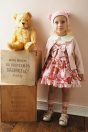 11-719くま＆うさぎぬいぐるみプリントワンピース <br>(アイボリー/★ピンク) <br>・BABY ¥29,480-(80/90cm) <br>・TODDLER ¥31,680～(100～140cm) <br>11-705くまアップリケカーディガン <br>(★ピンク/アカ) <br>・BABY ¥16,280-(80/90cm) <br>・TODDLER ¥17,380～(100～140cm) <br>10-735くま耳ニット帽 <br>(オフ白/★ピンク) ¥9,680-(S/M) <br>11-744くまぬいぐるみソックス <br>(オフ白/★ピンク) ¥3,850-(11～20cm) <br>11-537リボンTストラップシューズ <br>(ピンク/アカ/★ゴールド) ¥11,880～(13～19cm)