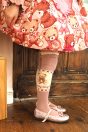 11-726くま＆うさぎぬいぐるみプリントジャンパースカート <br>(アイボリー/★ピンク) <br>・TODDLER ¥31,680～(100～140cm) <br>・SISTER ¥36,080-(150/160cm) <br>11-710リブテレコフリルカットソー <br>(★ピンク/アカ/クロ) <br>・TODDLER ¥11,880～(100～140cm) <br>・SISTER ¥14,080-(150/160cm) <br>11-745くまぬいぐるみニーハイソックス <br>(★ピンク/アカ) ¥3,850-(14～23cm) <br>11-009グリッターシューズ <br>(オフ白/★ピンク/アカ)￥12,980～(17～24㎝）