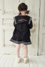 11-704セーラージップパーカー <br>(ピンク/★コン) <br>・TODDLER ¥17,380～(100～140cm) <br>・SISTER ¥19,580-(Fサイズ) <br>11-715セーラープリーツスカート <br>(ピンク/★コン) <br>・TODDLER ¥11,880(100～140cm) <br>・SISTER ¥14,080-(150/160cm) <br>11-062レースソックス <br>(★オフ白)￥3,080-(11～20cm) <br>靴　参考商品