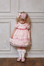 11-881リボンボーダーレースドレス <br>(★ピンク/クロ) <br>・BABY ￥73,480-(90cm) <br>・TODDLER ￥76,780～(100cm～140cm) <br>11-882チュールリボンドレスカチューシャ <br>(★ピンク/クロ)￥19,580-(Fサイズ) <br>11-682スカラップドットレース付きハイソックス <br>(★オフ白/ピンク/サックス) ¥3,850-(13～20cm) <br>11-537リボンTストラップシューズ <br>(★ピンク/アカ/ゴールド) ¥11,880～(13～19cm)