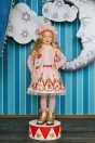 11-708リブテレコプルオーバー <br>(★ピンク/ブルー) <br>・TODDLER￥14,080～(100～140cm) <br>・SISTER ￥16,280-(150/160cm) <br>11-704サーカスロングニットカーディガン <br>(★ピンク/サックス) <br>・TODDLER￥40,480～(S～L) <br>・SISTER ￥44,880-(Fサイズ) <br>11-711シャーリーサーカスプリントスカート <br>(★ピンク/ブルー)￥25,080～(100～140cm) <br>11-375ストライプリボンベレー帽 <br>(★ピンク/ブルー)￥21,780-(54/56cm) <br>11-727サーカスクリップ <br>(★ピンク)￥7,480-(Fサイズ) <br>11-733サーカスニーハイソックス <br>(★ピンク/ブルー)￥3,520-(14～23cm) <br>11-736リボンエンジニアブーツ <br>(クロ/★ゴールド)￥16,280～(17～24cm)