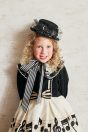 11-720音符レースワンピース <br>(★オフ白/黒) <br>・TODDLER￥45,980～(100～140cm) <br>・SISTER ￥50,380-(150/160cm) <br>11-726ハロウインドレスハット <br>(★クロ)￥28,380-(Fサイズ)