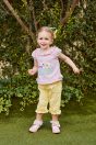 10-302 イースターアップリケプルオーバー <br>(★ピンク/クリーム) <br>・BABY￥15,180-(80cm/90cm) <br>・TODDLER￥16,280～(100～140cm) <br>10-307 リボンサブリナパンツ <br>(★クリーム/コン) <br>・BABY￥14,080-(80cm/90cm) <br>・TODDLER￥15,180～(100～140cm) <br>11-035 グログランリボンつきクルーソックス <br>(★オフ白)￥3,520-(11～23cm) <br>11-043・044リボンTストラップシューズ <br>(★ピンク/アカ/ゴールド) ¥11,880～(13～19cm)