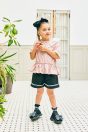 11-406 ロゴプリントペプラムフリルチュニック <br>(★ピンク/クロ) <br>・TODDLER￥12,980～(100～140cm) <br>・SISTER￥15,180-(150/160cm) <br>11-409 プチリボンショートパンツ <br>(サックス/★クロ) <br>・TODDLER ￥12,980～(100cm～140cm) <br>・SISTER ￥15,180-(150cm/160cm) <br>11-426 ギンガムチェリーソックス <br>(サックス/★クロ)￥3,300-(14～23cm) <br>11-325・326・327 ダブルリボンスポーツサンダル <br>(オフ白/★クロ/パープル)￥12,980～(17～24cm)