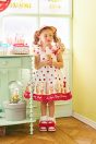 11-415 アイスクリームショッププリントサンドレス <br>(ミント/★アカ) <br>・TODDLER ￥33,880～(100cm～140cm) <br>・SISTER ￥38,280-(150cm/160cm) <br>11-420 ボンネットハット <br>(ミント/★アカ)￥25,080-(Fサイズ) <br>11-422 アイスクリームリボンクリップ <br>(ミント/★アカ)￥19,580-(Fサイズ) <br>11-035 グログランリボンつきクルーソックス <br>(★オフ白)￥3,520-(11～23cm) <br>11-327リボンスカラップサンダル <br>(オフ白/ピンク/★アカ)￥11,880～(15～21cm)