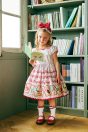 11-618 アルファベットカードプリントワンピース <br>(★ピンク/サックス) <br>・TODDLER ￥33,880～(100cm～140cm) <br>・SISTER ￥38,280-(150cm/160cm) <br>11-622 カラーブレードヘッドドレス <br>(ブルー/★アカ)￥20,680-(Fサイズ) <br>11-624 アルファベットカードソックス <br>(★ピンク/サックス)￥3,520-(14～23cm) <br>11-013・014・015 グリッターシューズ <br>(オフ白/ピンク/★アカ)￥12,980～(17～24cm)
