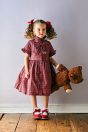 10-616 タータンリボンシャツワンピース <br>(★アカ/コン) <br>・TODDLER ￥26,180～(100cm～140cm) <br>・SISTER ￥30,580-(150cm/160cm) <br>11-035 グログランリボンつきクルーソックス <br>(★オフ白)￥3,520-(11～23cm) <br>10-523・524 布リボンストラップシューズ <br>(ピンク/★アカ/クロ)￥11,880～(14～21cm) <br>※19～21cmはアカ/クロ 2色のご用意です。