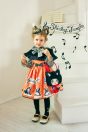 11-718 こねこ＆メロディープリントジャンパースカート <br>(ピンク/★オレンジ) <br>・TODDLER ￥37,180～(100cm～140cm) <br>・SISTER ￥41,580-(150cm/160cm) <br>11-707 ボーダーリボンプルオーバー <br>(グレー/★クロ) <br>・TODDLER ￥15,180～(100cm～140cm) <br>・SISTER ￥17,380-(150cm/160cm) <br>11-703 リバーシブルケープ <br>(アカ/★クロ)￥26,180-(Fサイズ) <br>11-724 こねこぬいぐるみバッグ <br>(チャ/★クロ)￥27,280-(Fサイズ) <br>11-723 ハロウインハットクリップ <br>(チャ/★クロ)￥27,280-(Fサイズ) <br>11-725 こねこ＆メロディーニーハイソックス <br>(ピンク/★クロ)￥3,520-(14～23cm) <br>11-013・014・015 グリッターシューズ <br>(★オフ白/ピンク/アカ)￥12,980～(17～24cm)