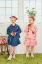 【左】 <br>11-701 赤ずきんデニムジャケット <br>(ピンク/★コン) <br>・TODDLER ￥32,780～(100cm～140cm) <br>・SISTER ￥37,180-(150cm/160cm) <br>11-709 赤ずきんプリントタータンフリルカットソー <br>(★オフ白/ピンク) <br>・TODDLER ￥17,380～(100cm～140cm) <br>・SISTER ￥19,580-(150cm/160cm) <br>11-712 赤ずきんデニムスカート <br>(ピンク/★コン) <br>・TODDLER ￥21,780～(100cm～140cm) <br>・SISTER ￥23,980-(150cm/160cm) <br>11-839 グログランリボンつきクルーソックス <br>(ピンク/★アカ)￥3,520-(11～20cm) <br>※靴　参考商品 <br><br>【右】 <br>11-701 赤ずきんデニムジャケット <br>(★ピンク/コン) <br>・TODDLER ￥32,780～(100cm～140cm) <br>・SISTER ￥37,180-(150cm/160cm) <br>11-709 赤ずきんプリントタータンフリルカットソー <br>(オフ白/★ピンク) <br>・TODDLER ￥17,380～(100cm～140cm) <br>・SISTER ￥19,580-(150cm/160cm) <br>11-712 赤ずきんデニムスカート <br>(★ピンク/コン) <br>・TODDLER ￥21,780～(100cm～140cm) <br>・SISTER ￥23,980-(150cm/160cm) <br>11-036 リボンレースハイソックス <br>(★オフ白/クロ)￥3,520-(11～23cm) <br>※靴　参考商品