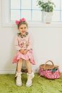 11-709 赤ずきんプリントタータンフリルカットソー <br>(オフ白/★ピンク) <br>・TODDLER ￥17,380～(100cm～140cm) <br>・SISTER ￥19,580-(150cm/160cm) <br>11-712 赤ずきんデニムスカート <br>(★ピンク/コン) <br>・TODDLER ￥21,780～(100cm～140cm) <br>・SISTER ￥23,980-(150cm/160cm) <br>11-036 リボンレースハイソックス <br>(★オフ白/クロ)￥3,520-(11～23cm) <br>※靴　参考商品